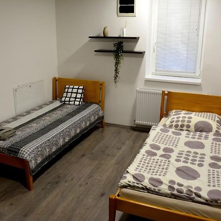 Dentissimi Vendegszobak Mosonmagyaróvár Eksteriør billede